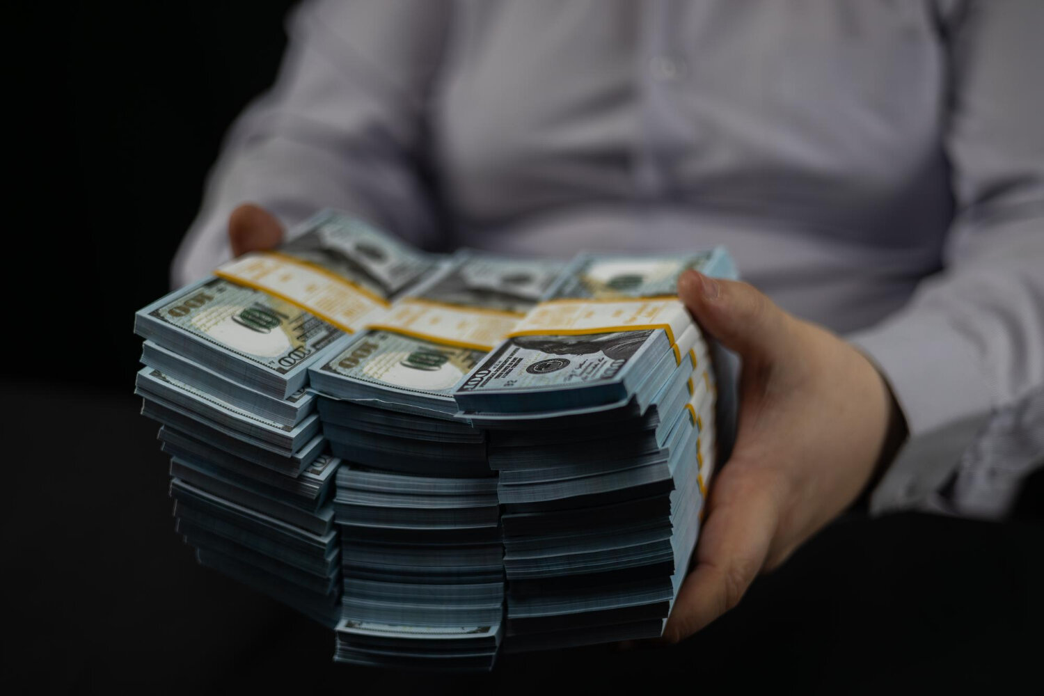 Готівка з декларації — не аргумент: НБУ закручує гайки перевірці застав за фігурантів кримінальних справ - фото 1