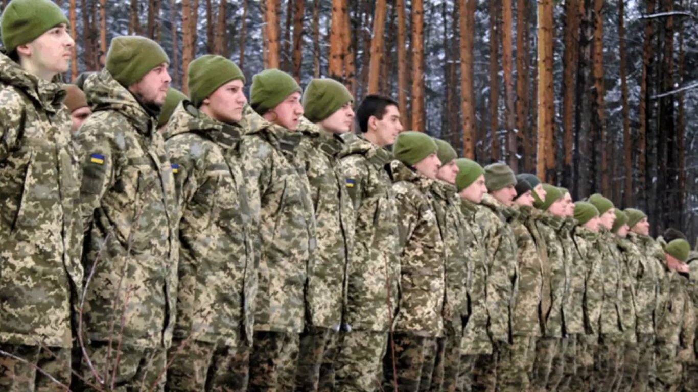 Контракти замість примусу та нові функції ТЦК: як змінюватимуть мобілізацію в Україні - фото 1