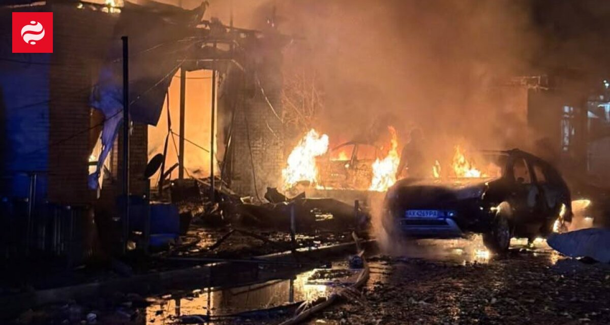 Ракетний удар по магазину під Харковом: загинули троє людей, десятки поранених - фото 1