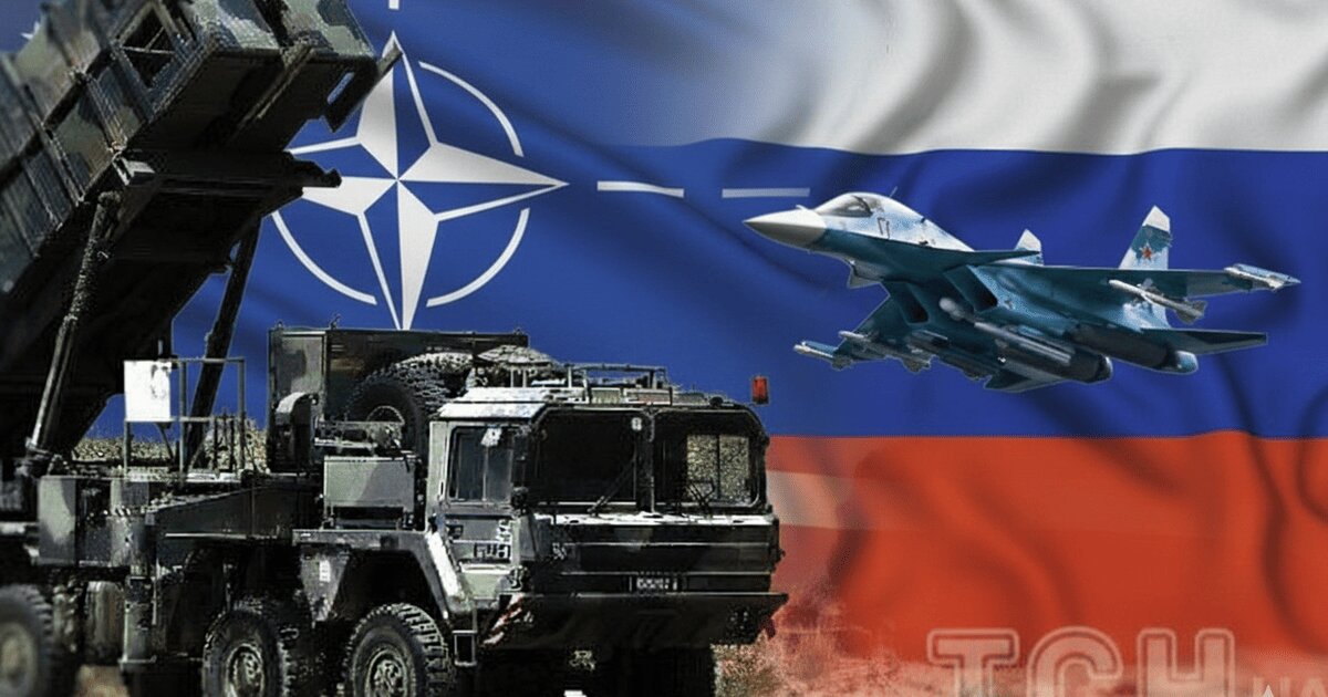 Ховають від дронів чи готують новий «кидок»? Росія знову забиває склади свіжою бронетехнікою - фото 1