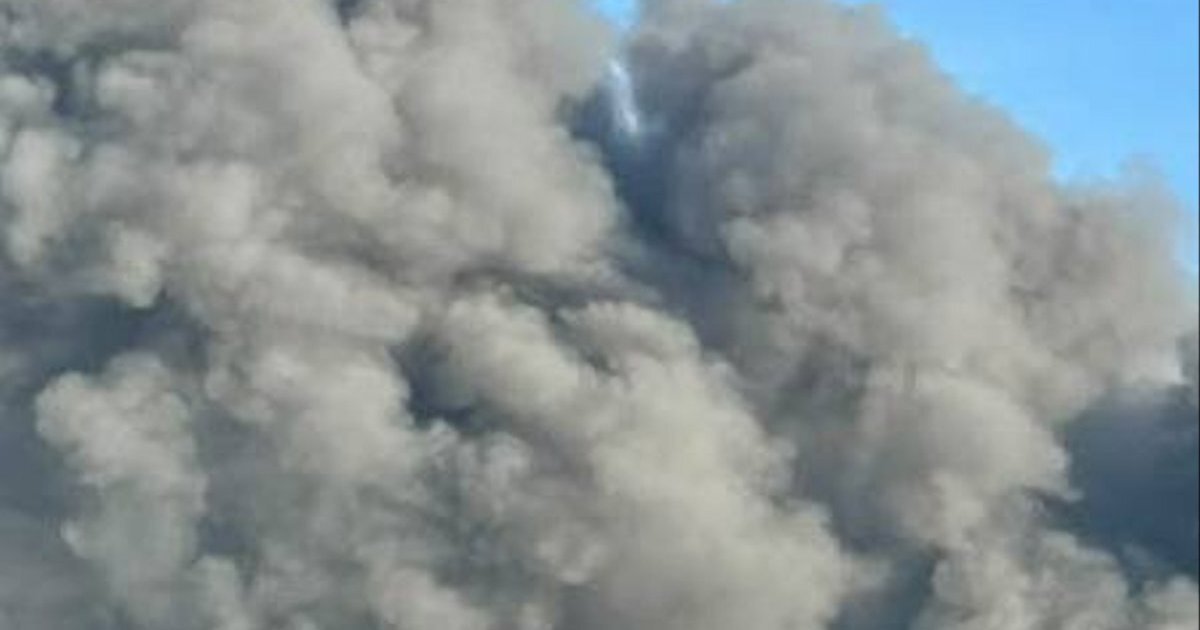 Удар по критичній інфраструктурі Дніпра та поранені на Нікопольщині: що відомо про черговий обстріл - фото 1