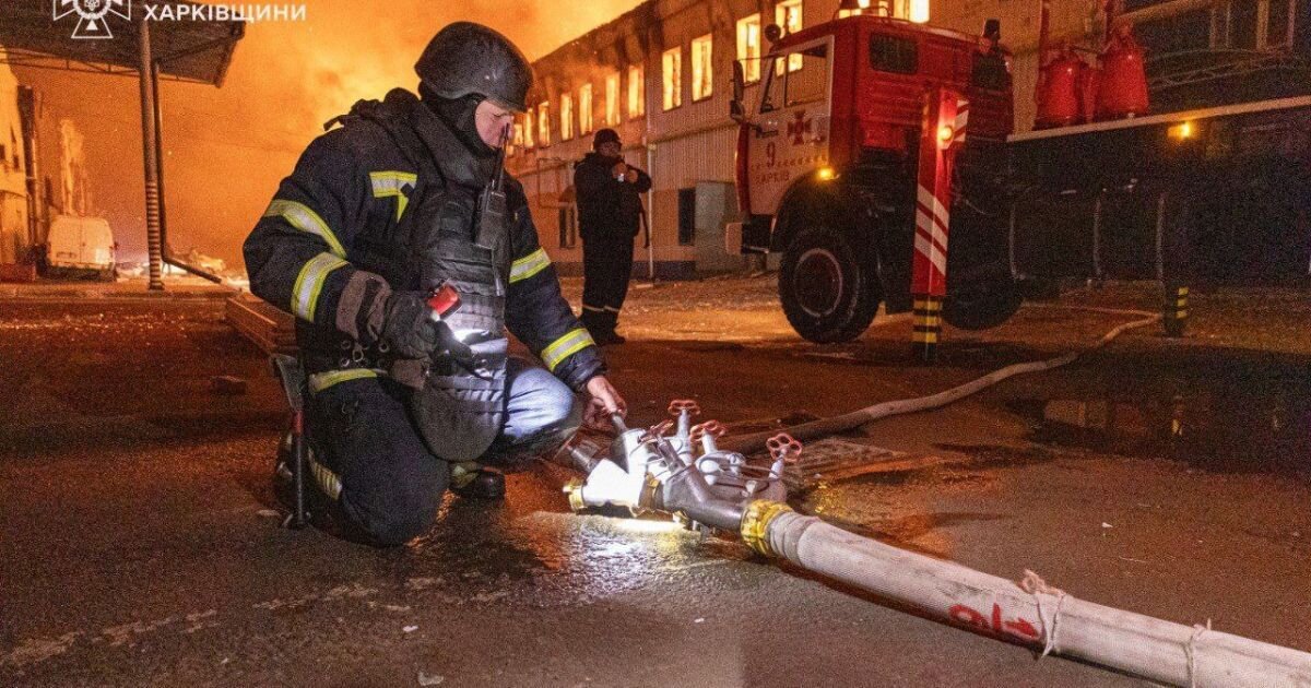 Удар по Новобаварському району Харкова: один загиблий та четверо поранених - фото 1