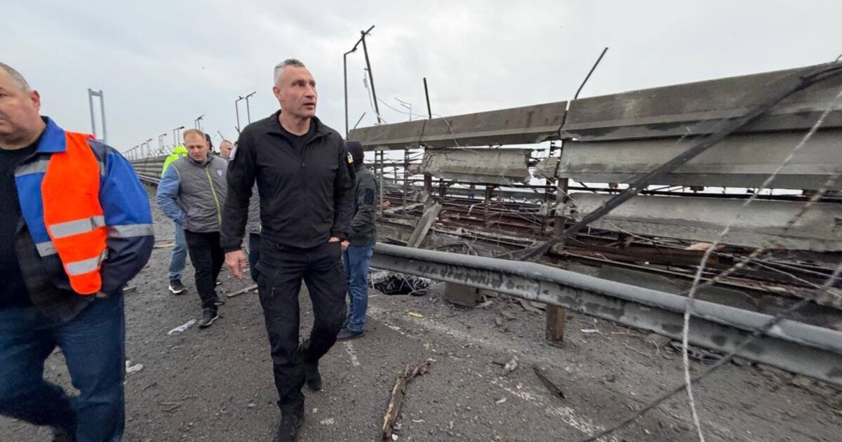Нічний удар балістикою по Києву: один загиблий, півтора десятка поранених і перебої з транспортом - фото 1