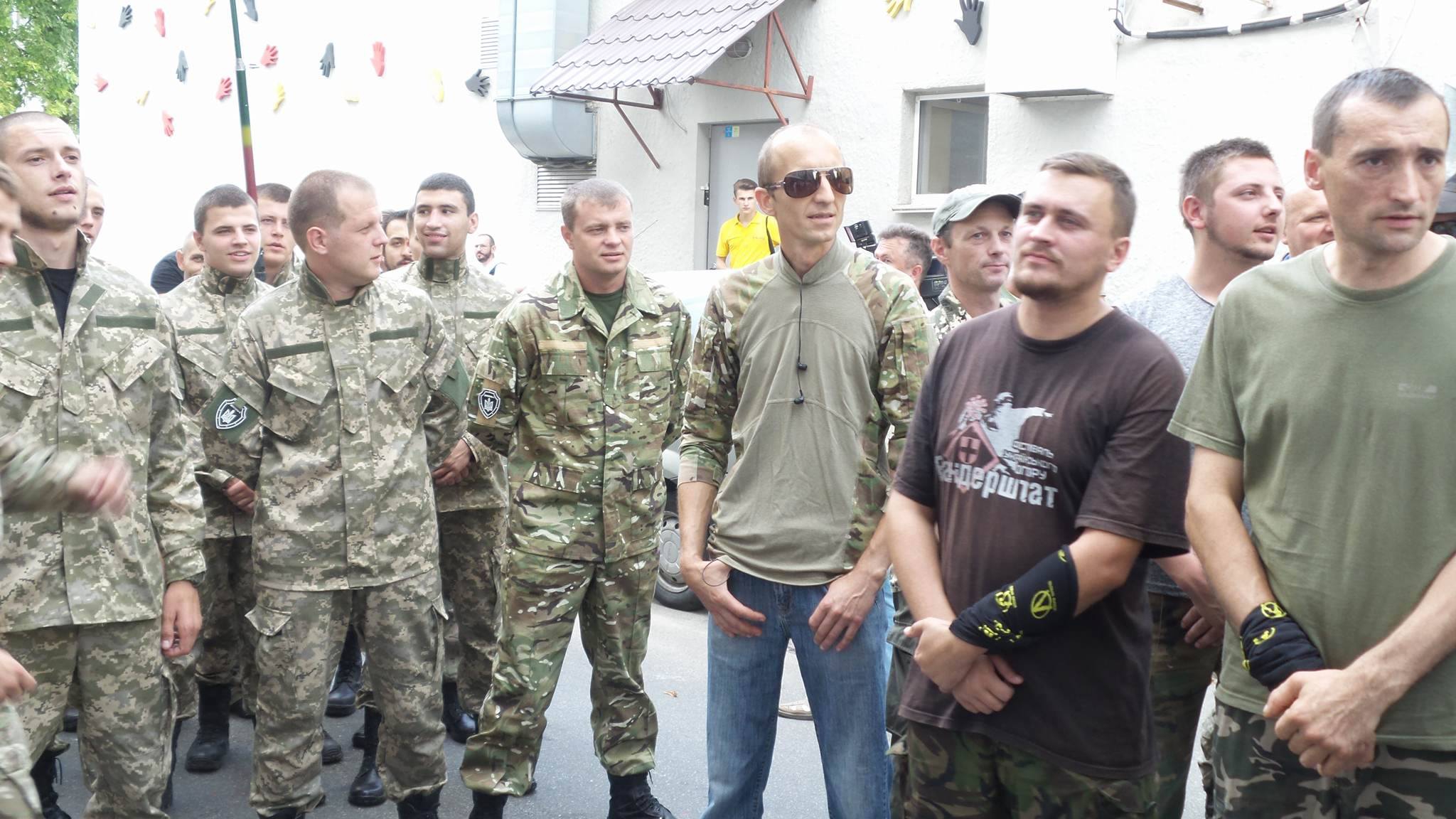 В Киеве началось заседание суда по избранию меры пресечения Ефремову - 6903 В Киеве началось заседание суда по избранию меры пресечения Ефремову - фото 6903