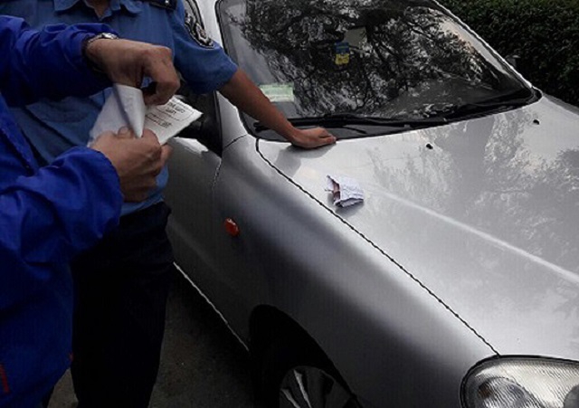 В Хмельницкой области полицейского поймали на попытке закрыть дело за $ 200 - 8937 В Хмельницкой области полицейского поймали на попытке закрыть дело за $ 200 - фото 8937