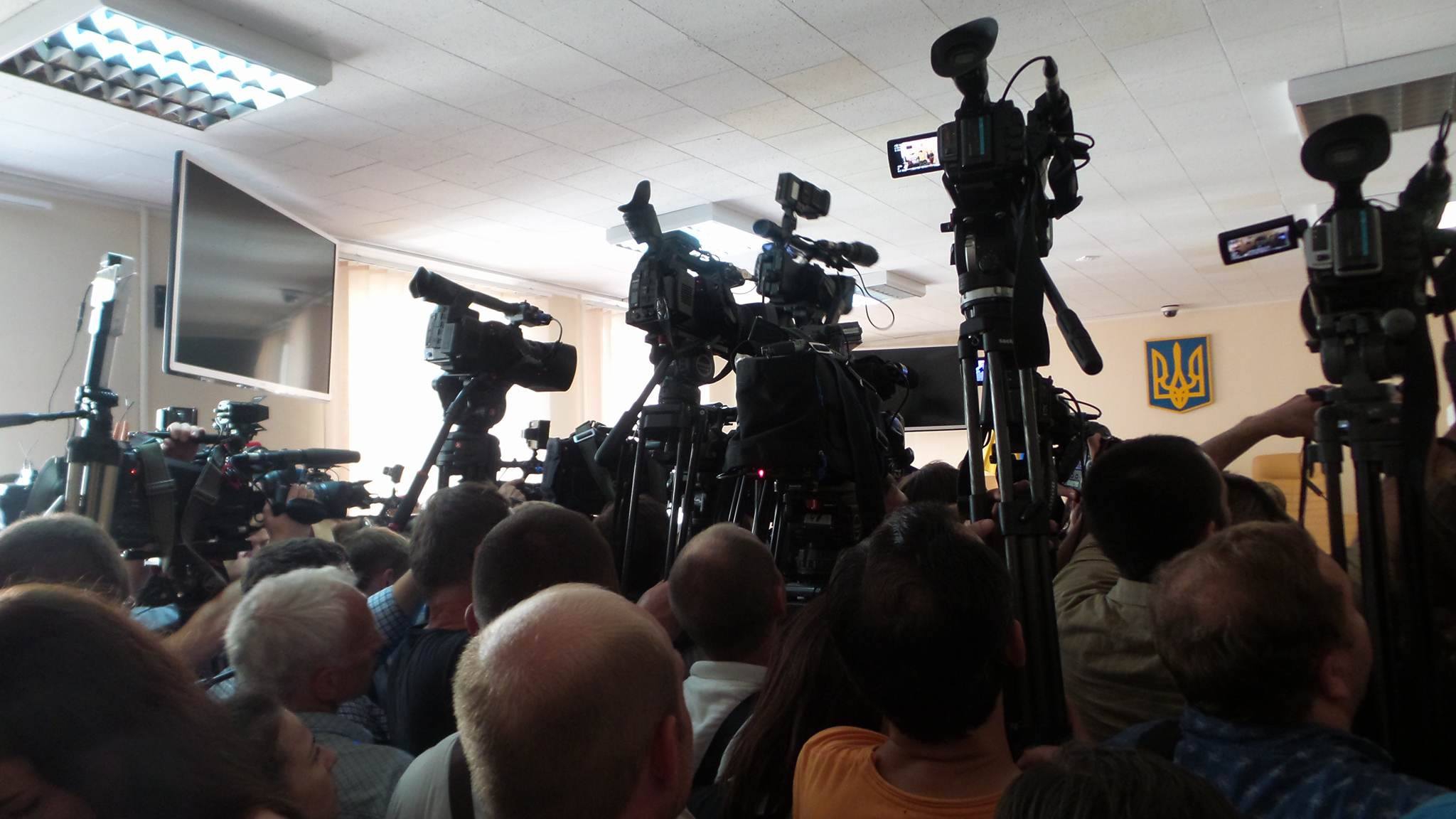 В Киеве началось заседание суда по избранию меры пресечения Ефремову - 6900 В Киеве началось заседание суда по избранию меры пресечения Ефремову - фото 6900