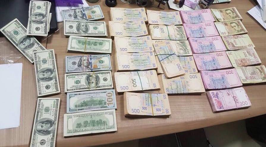 Подпольный конвертационный центр под Киевом нанес ущерб бюджету на 50 млн грн - 8717 Подпольный конвертационный центр под Киевом нанес ущерб бюджету на 50 млн грн - фото 8717