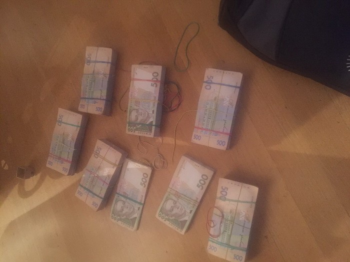 В Киеве чиновника задержали за хищение средств на реабилитацию воинов АТО - 9390 В Киеве чиновника задержали за хищение средств на реабилитацию воинов АТО - фото 9390