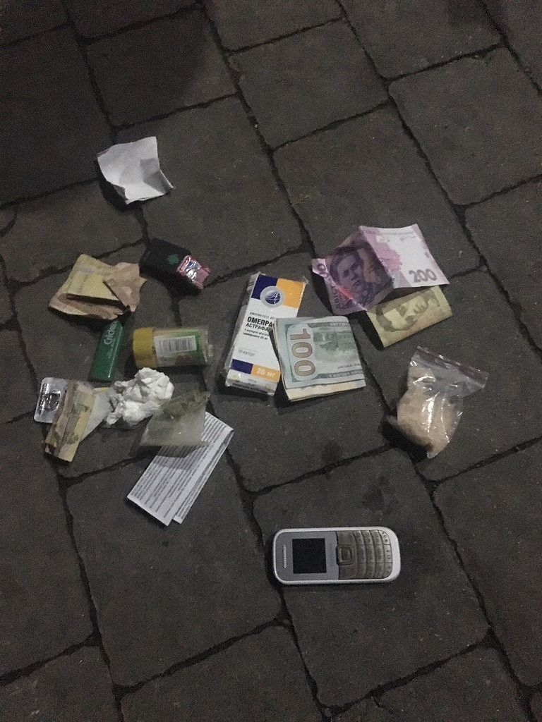 При задержании наркоторговцев в Закарпатской области изъяли товара на 150 тыс. грн - 16286 При задержании наркоторговцев в Закарпатской области изъяли товара на 150 тыс. грн - фото 16286
