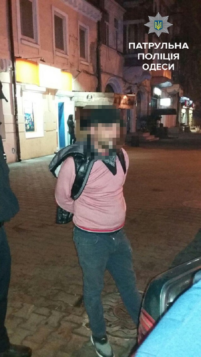 В Одессе виновник ДТП открыл стрельбу по прохожим - 15235 В Одессе виновник ДТП открыл стрельбу по прохожим - фото 15235