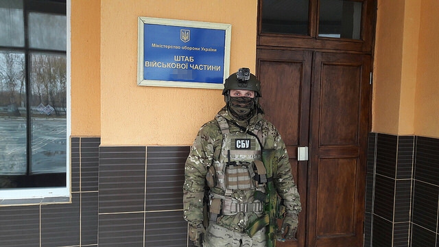 Военных в Житомирской области разоблачили в присвоении и перепродаже горючего для АТО - 21617 Военных в Житомирской области разоблачили в присвоении и перепродаже горючего для АТО - фото 21617