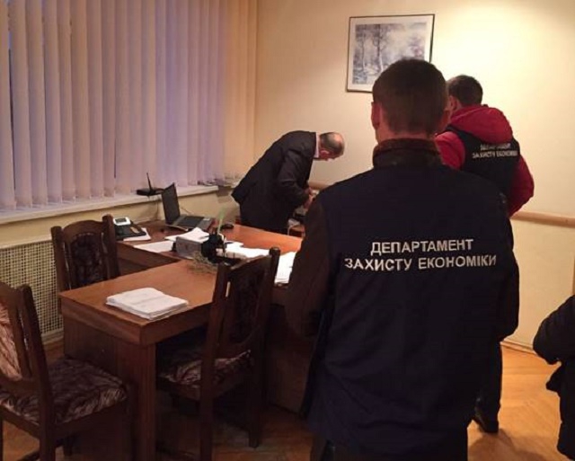В Сумской области руководство газового предприятия разоблачено на взятке - 23363 В Сумской области руководство газового предприятия разоблачено на взятке - фото 23363