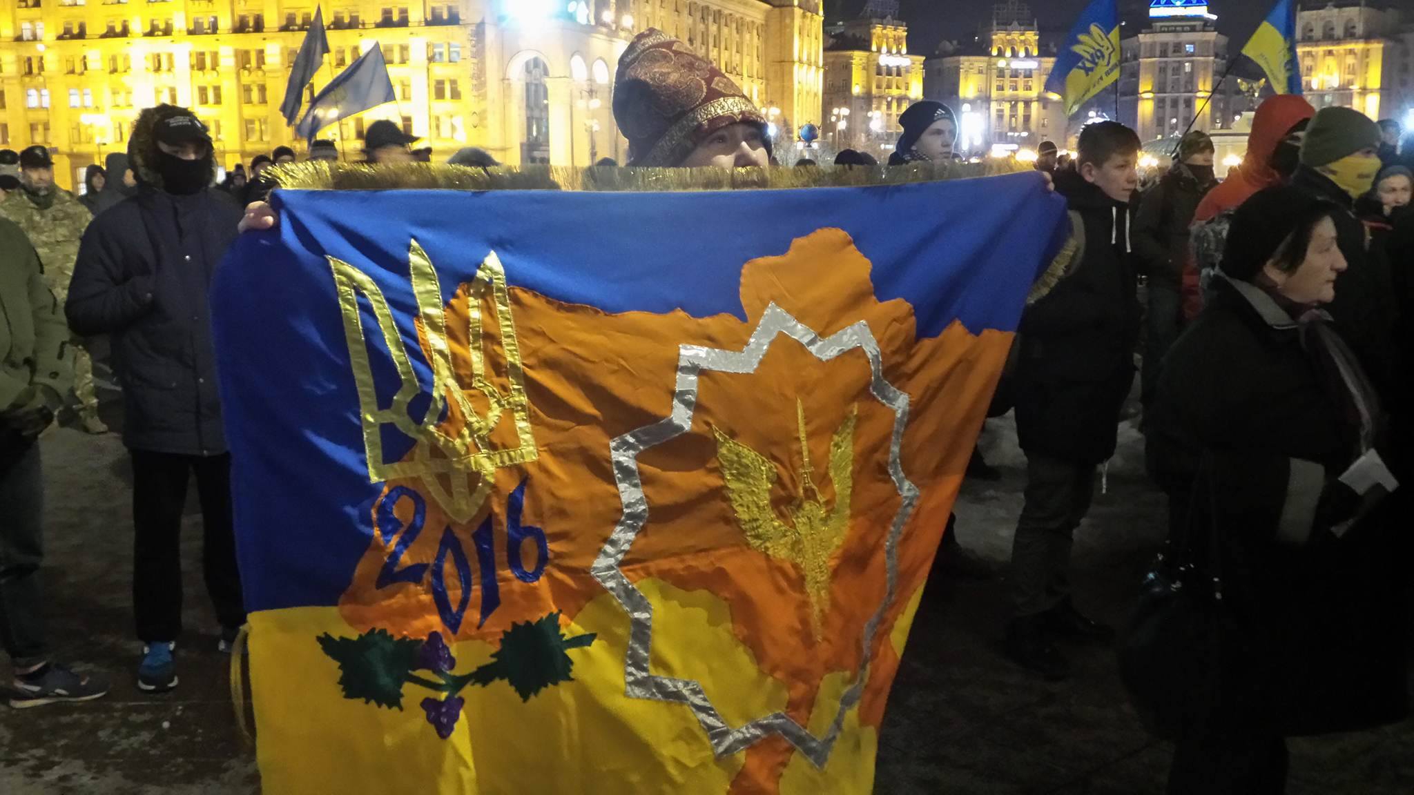На Майдан свозят шины и призывают громить офис Медведчука - 22772 На Майдан свозят шины и призывают громить офис Медведчука - фото 22772