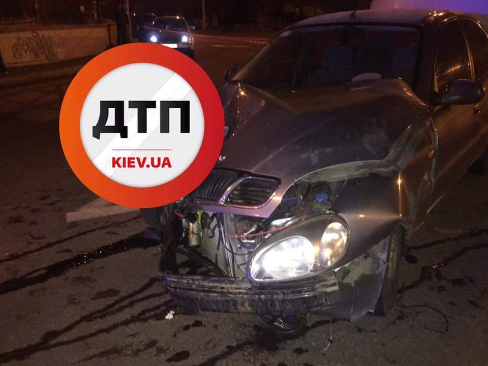 Смертельное ДТП в Киеве - на перекрестке мотоциклист разбился о Деу - 20336 Смертельное ДТП в Киеве - на перекрестке мотоциклист разбился о Деу - фото 20336