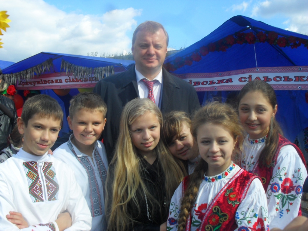 Депутат и дети - 23352 Депутат и дети - фото 23352