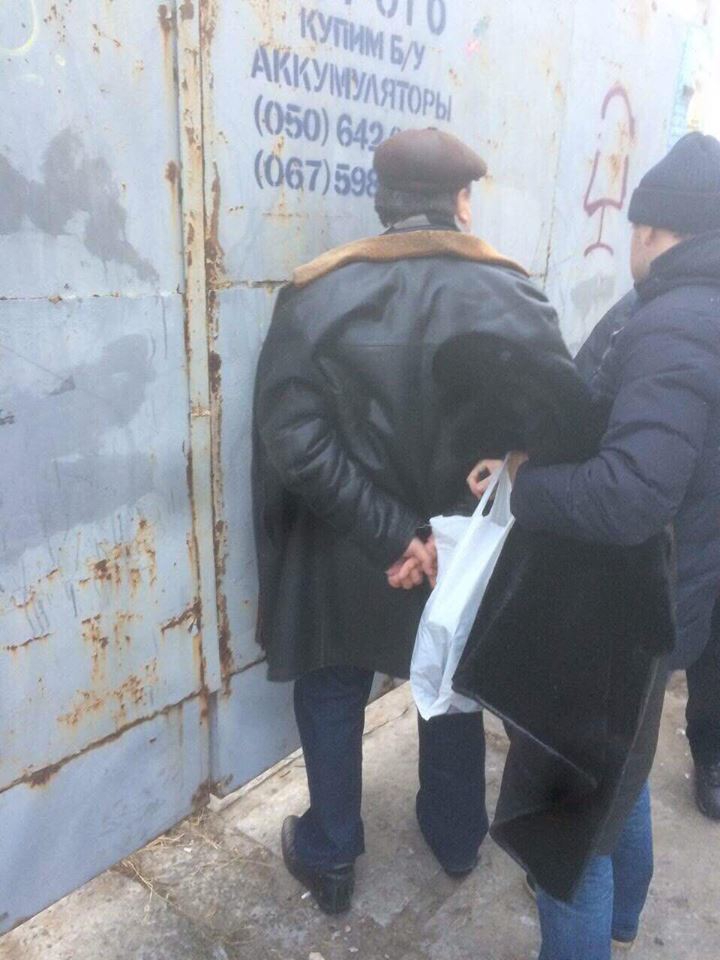 В Киеве на крупной взятке задержали ректора одного из ВУЗов
- 26307 В Киеве на крупной взятке задержали ректора одного из ВУЗов
- фото 26307