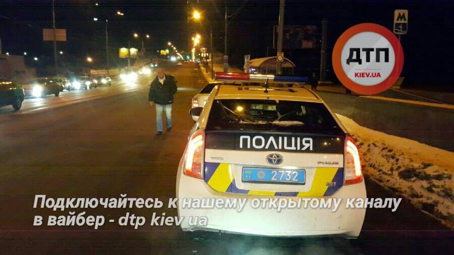 Масштабное ДТП в Киеве - Skoda сбил двоих детей на пешеходном переходе - 25342 Масштабное ДТП в Киеве - Skoda сбил двоих детей на пешеходном переходе - фото 25342