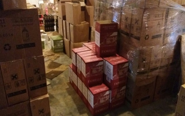 В Одессе разоблачили склады с поддельным заграничным алкоголем - 27708 В Одессе разоблачили склады с поддельным заграничным алкоголем - фото 27708