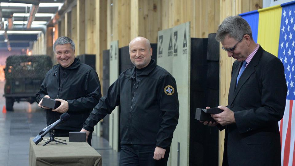 Война - это смерть и кровь. Но я втянулся. Главное из интервью Турчинова Ліга.net - 26628 Война - это смерть и кровь. Но я втянулся. Главное из интервью Турчинова Ліга.net - фото 26628