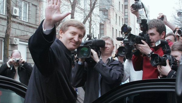 Бідний багатій. Як з Ріната Ахметова намагаються зробити жертву війни - 34247 Бідний багатій. Як з Ріната Ахметова намагаються зробити жертву війни - фото 34247