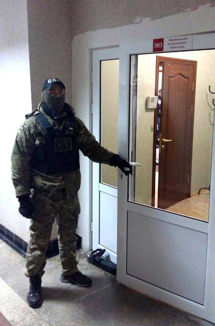 СБУ и проукратура обыскивают Белоцерковскую ТЭЦ по делу о краже 170 миллионов - 32649 СБУ и проукратура обыскивают Белоцерковскую ТЭЦ по делу о краже 170 миллионов - фото 32649