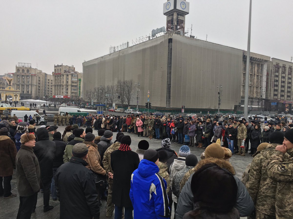 В Киеве прощаются с героически погибшими защитниками Авдеевки - 32464 В Киеве прощаются с героически погибшими защитниками Авдеевки - фото 32464
