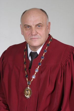 Судді рвуться до оновленого Верховного Суду цілими династіями - 33693 Судді рвуться до оновленого Верховного Суду цілими династіями - фото 33693