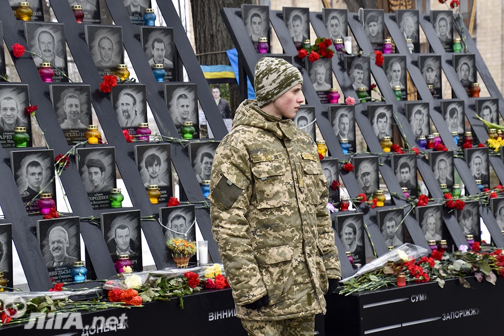 В Киеве почтили память Героев Небесной Сотни - 34977 В Киеве почтили память Героев Небесной Сотни - фото 34977
