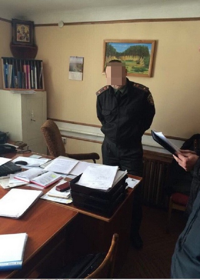 В Волынской области один из руководителей колонии попался на взятке - 34463 В Волынской области один из руководителей колонии попался на взятке - фото 34463