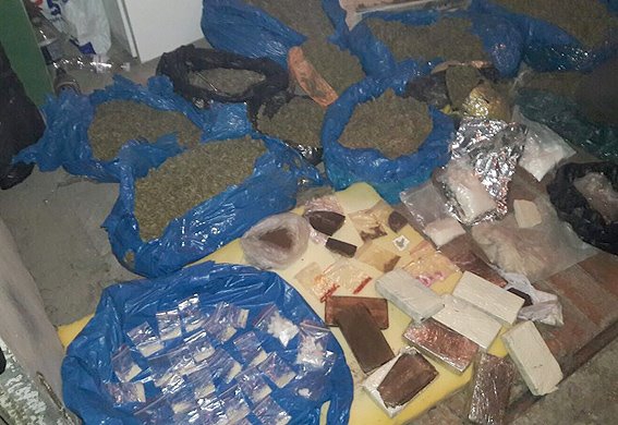 В Запорожье полиция изъяла у членов ОПГ оружие и наркотики на 20 млн грн - 32569 В Запорожье полиция изъяла у членов ОПГ оружие и наркотики на 20 млн грн - фото 32569