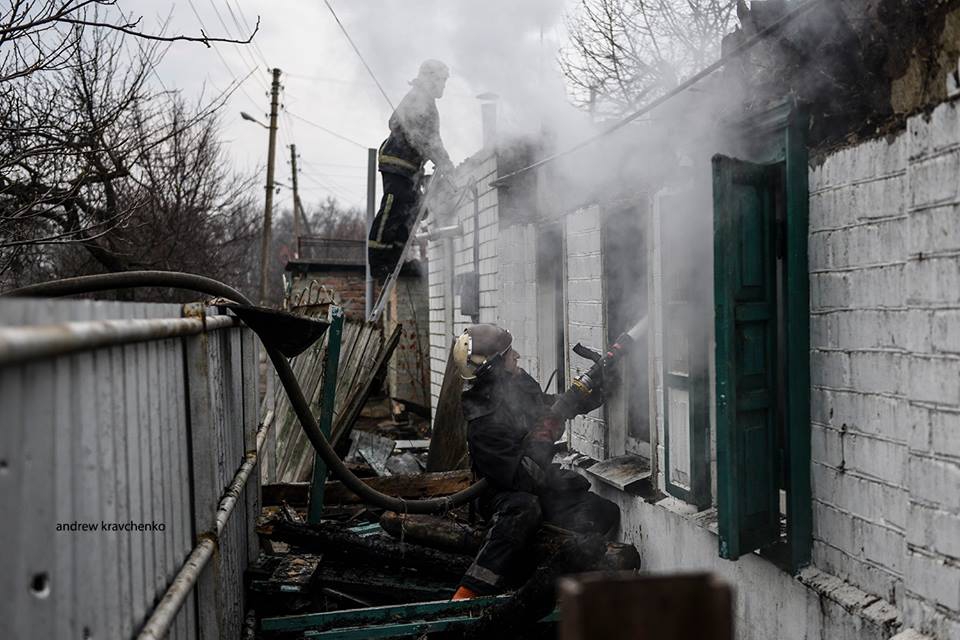 Балаклея - последствия взрывов снарядов: фоторепортаж - 39655 Балаклея - последствия взрывов снарядов: фоторепортаж - фото 39655