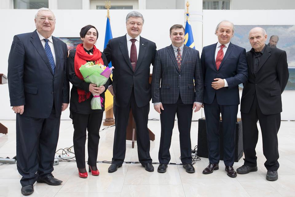 Порошенко вручил Шевченковские премии - 37549 Порошенко вручил Шевченковские премии - фото 37549