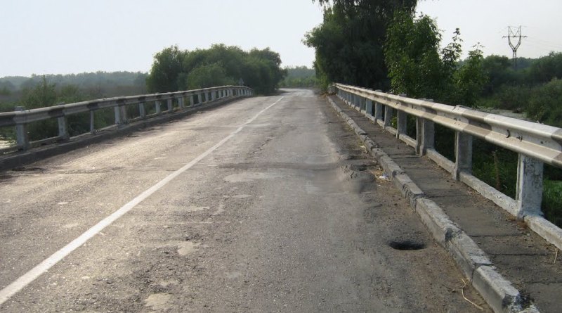 «Разводной» мост. Почему оттягивают строительство трассы М-15? - 38985 «Разводной» мост. Почему оттягивают строительство трассы М-15? - фото 38985