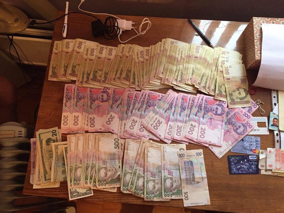 В Киеве разоблачили ОПГ из действующих и бывших полицейских - 36465 В Киеве разоблачили ОПГ из действующих и бывших полицейских - фото 36465