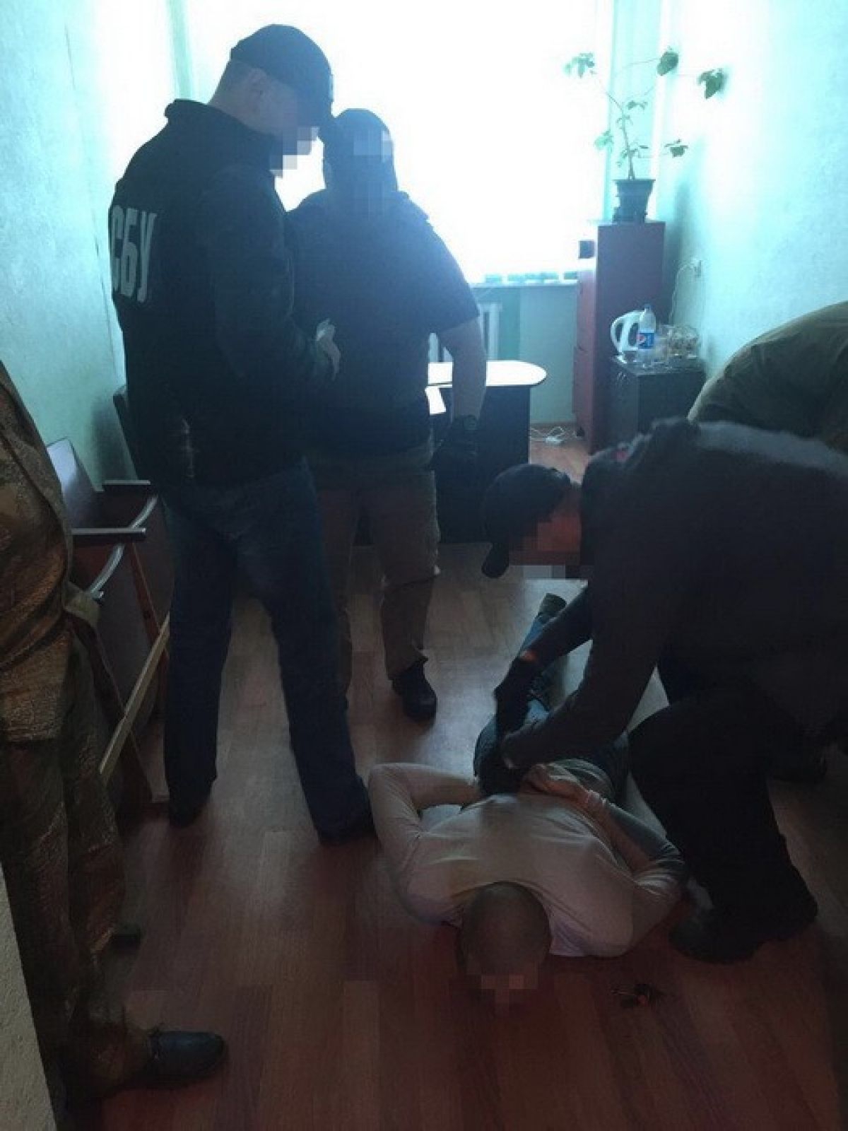 Капитан и полковник полиции хотели закрыть уголовное дело за 2,5 тысячи долларов - 46997 Капитан и полковник полиции хотели закрыть уголовное дело за 2,5 тысячи долларов - фото 46997