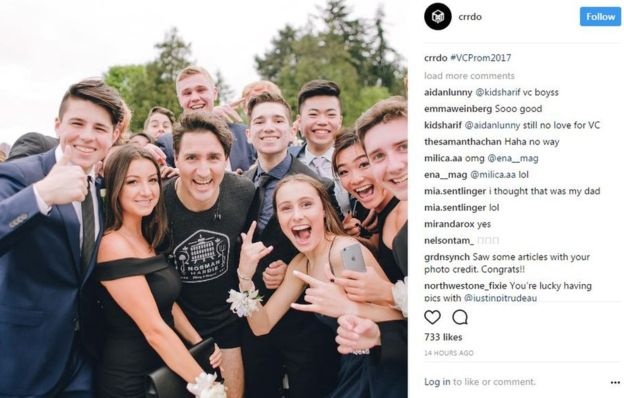 Джастин Трюдо случайно попал на фотосессию канадских выпускников - 47716 Джастин Трюдо случайно попал на фотосессию канадских выпускников - фото 47716