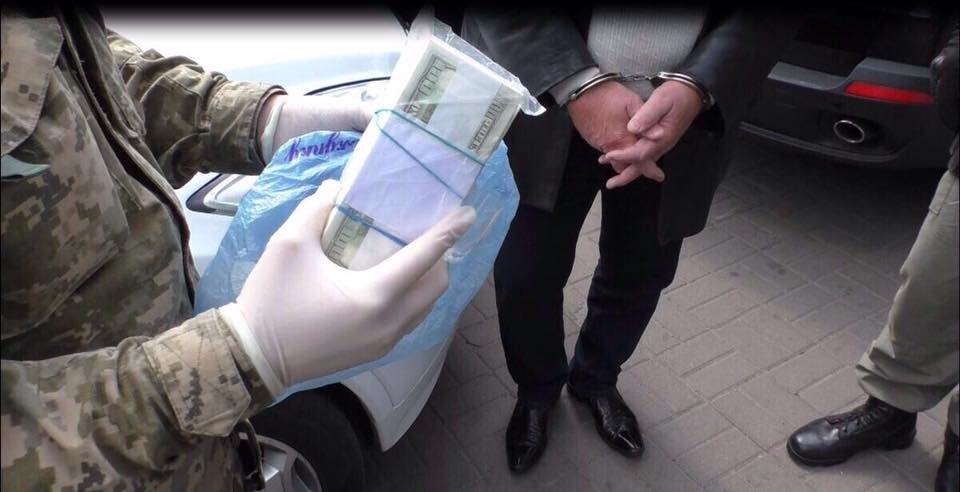 Адвокаты требовали от бизнесмена 1,3 миллиона долларов для генпрокура - 45925 Адвокаты требовали от бизнесмена 1,3 миллиона долларов для генпрокура - фото 45925
