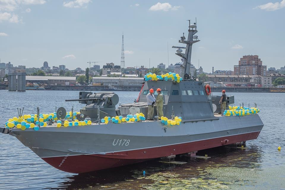 Певица Руслана крестила новый артиллерийский катер ВСУ - 54849 Певица Руслана крестила новый артиллерийский катер ВСУ - фото 54849