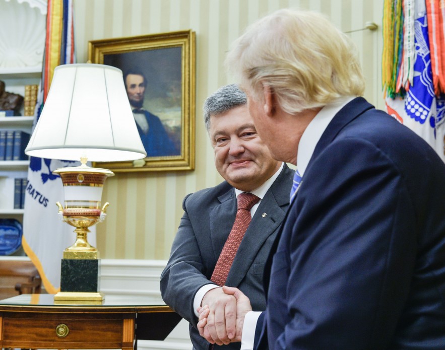 Появилось видео со встречи Трампа и Порошенко - 52720 Появилось видео со встречи Трампа и Порошенко - фото 52720