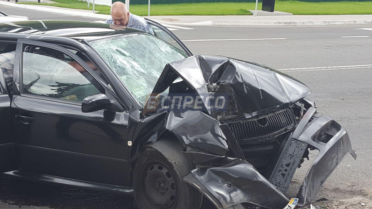 Военные прокуроры попали в ДТП в Киеве: автомобиль разбили вдребезги - 51463 Военные прокуроры попали в ДТП в Киеве: автомобиль разбили вдребезги - фото 51463