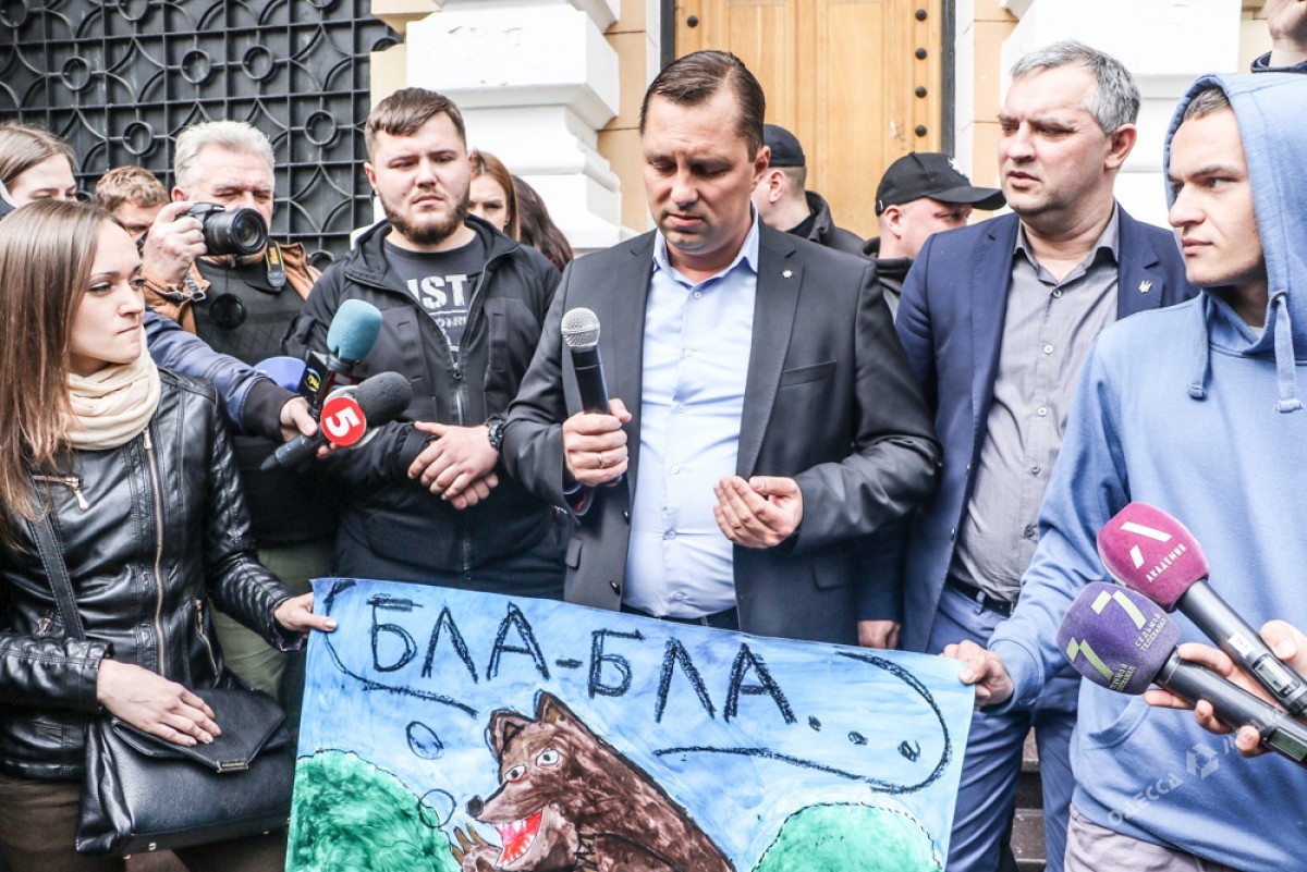 Доверие к МВД катастрофически падает - 54035 Доверие к МВД катастрофически падает - фото 54035
