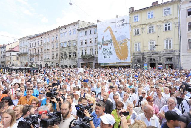 Люди жаждут решить "мусорную проблему" города - 53956 Люди жаждут решить "мусорную проблему" города - фото 53956