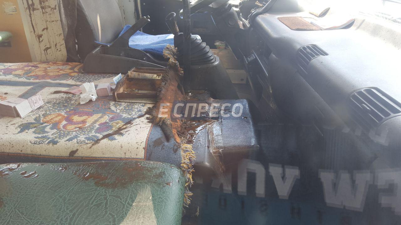 В Киеве взорвалась маршрутка, есть пострадавшие - 51286 В Киеве взорвалась маршрутка, есть пострадавшие - фото 51286
