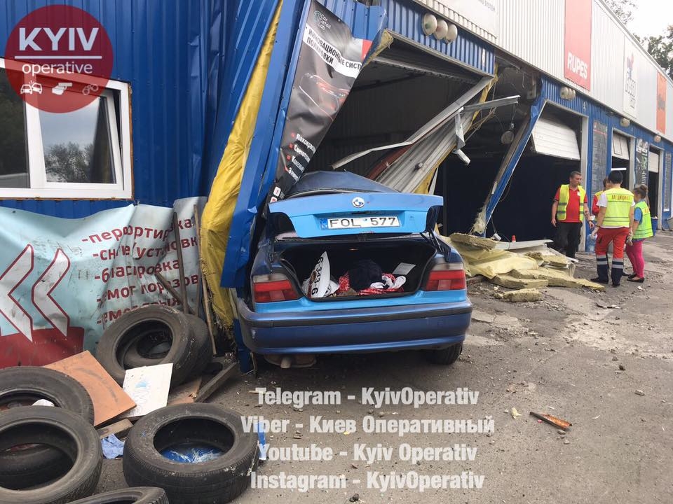 Пьяный угонщик BMW насмерть сбил человека - 59419 Пьяный угонщик BMW насмерть сбил человека - фото 59419