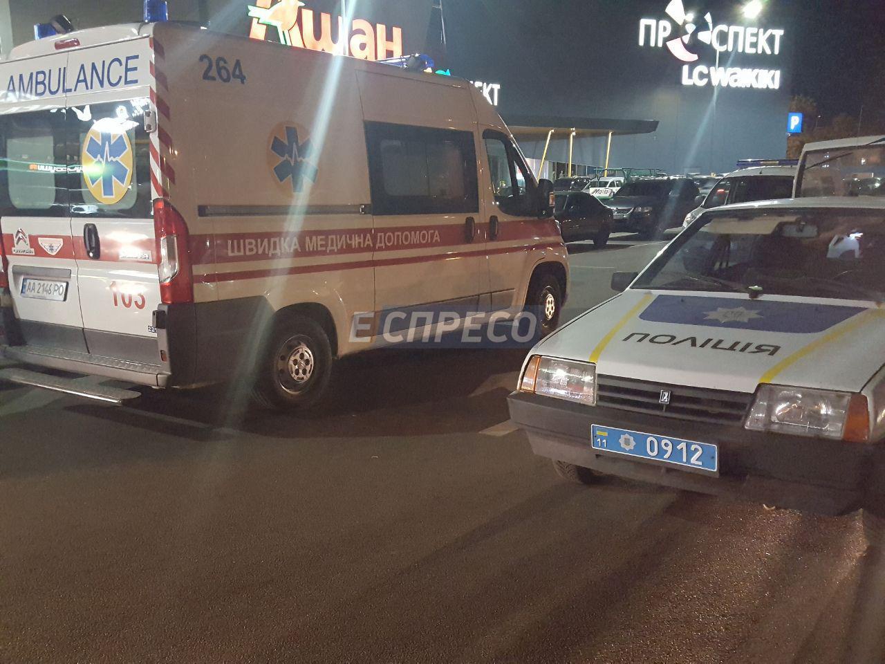 Мужчину расстреляли из автомата возле метро "Черниговская" в Киеве - 59193 Мужчину расстреляли из автомата возле метро "Черниговская" в Киеве - фото 59193
