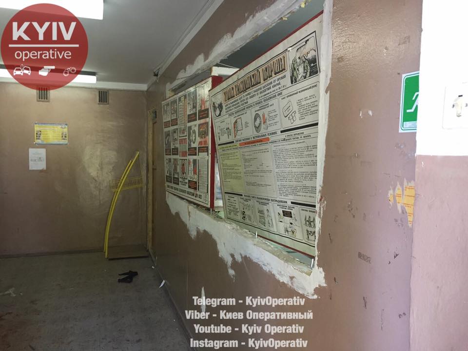 В киевском ЖЭКе неизвестные украли 200 тысяч и открыли стрельбу - 59113 В киевском ЖЭКе неизвестные украли 200 тысяч и открыли стрельбу - фото 59113