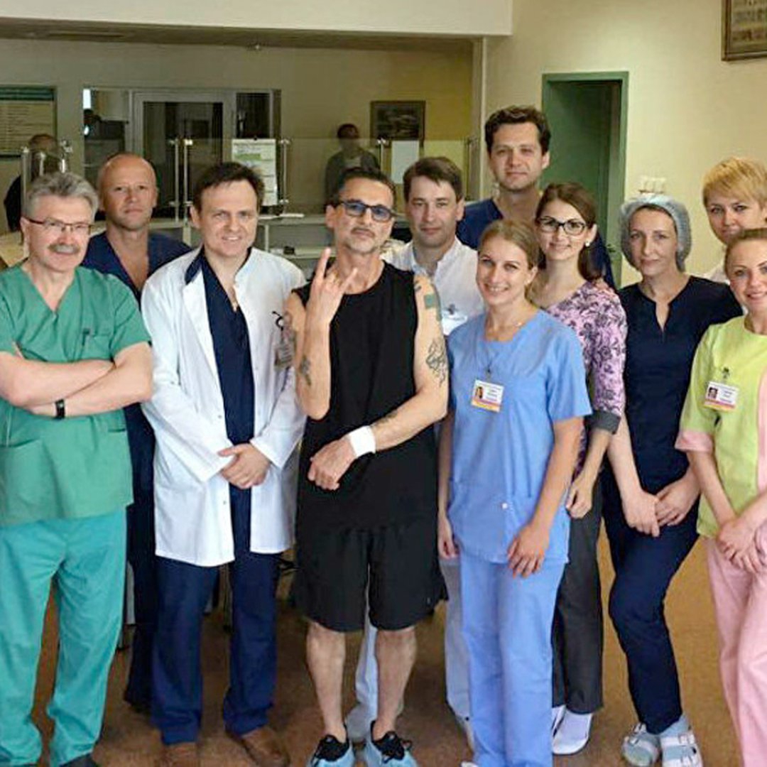Дэйв Гаан в больнице - 58661 Дэйв Гаан в больнице - фото 58661