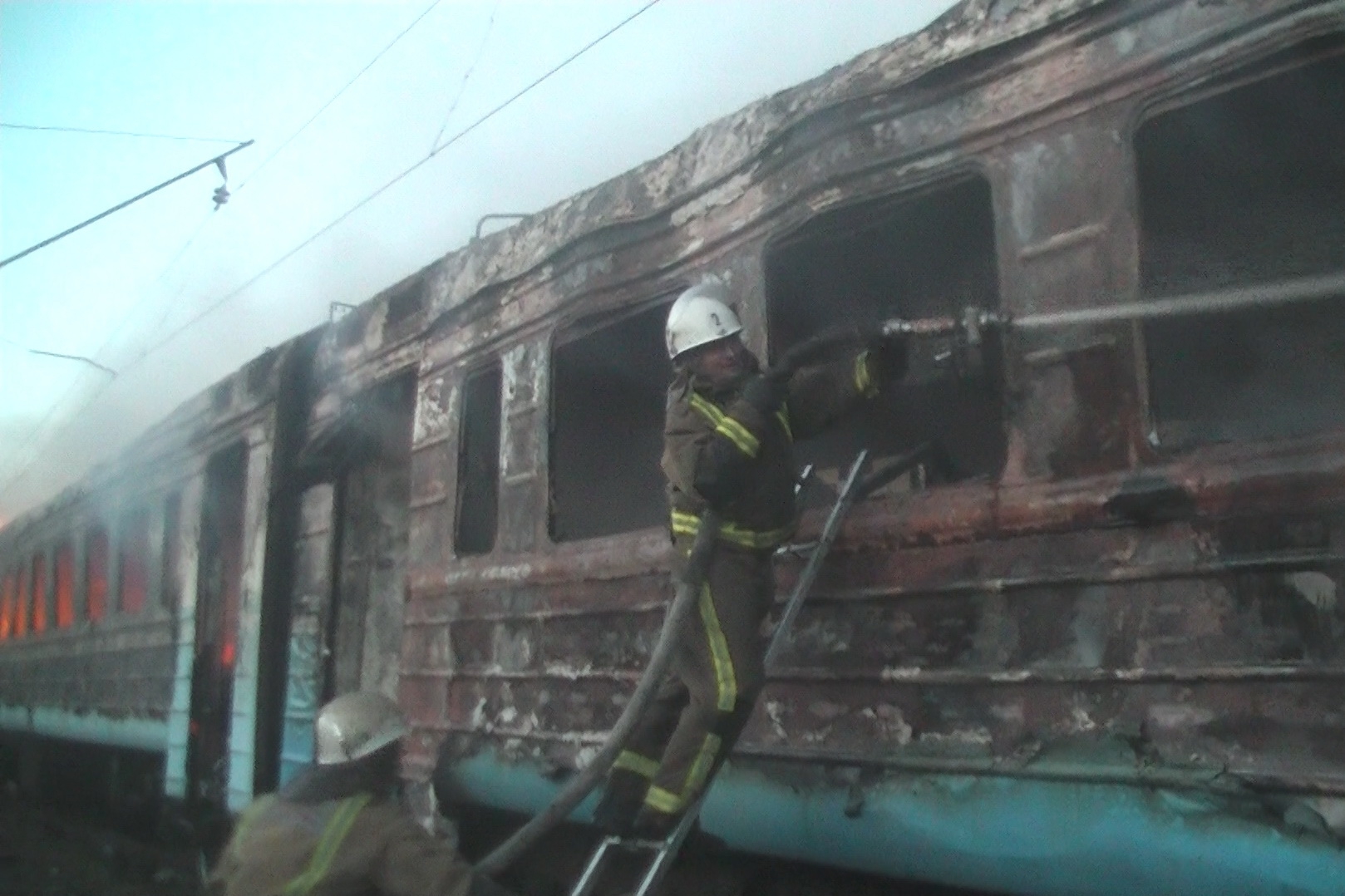 Пожар в харьковском депо - 58243 Пожар в харьковском депо - фото 58243