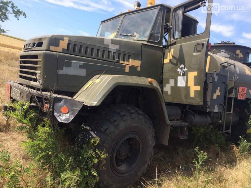 Женщина спровоцировала ДТП с колонной военной техники - 59031 Женщина спровоцировала ДТП с колонной военной техники - фото 59031