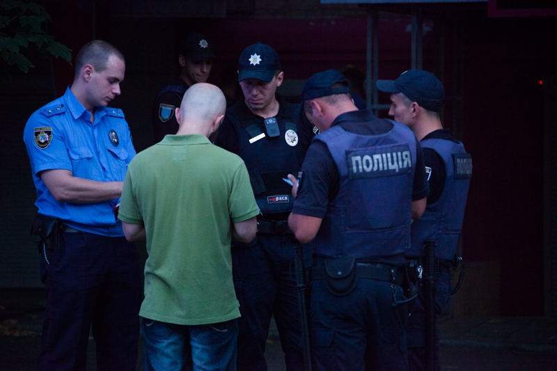 Полиция выдерживает мхатовскую паузу - 62429 Полиция выдерживает мхатовскую паузу - фото 62429